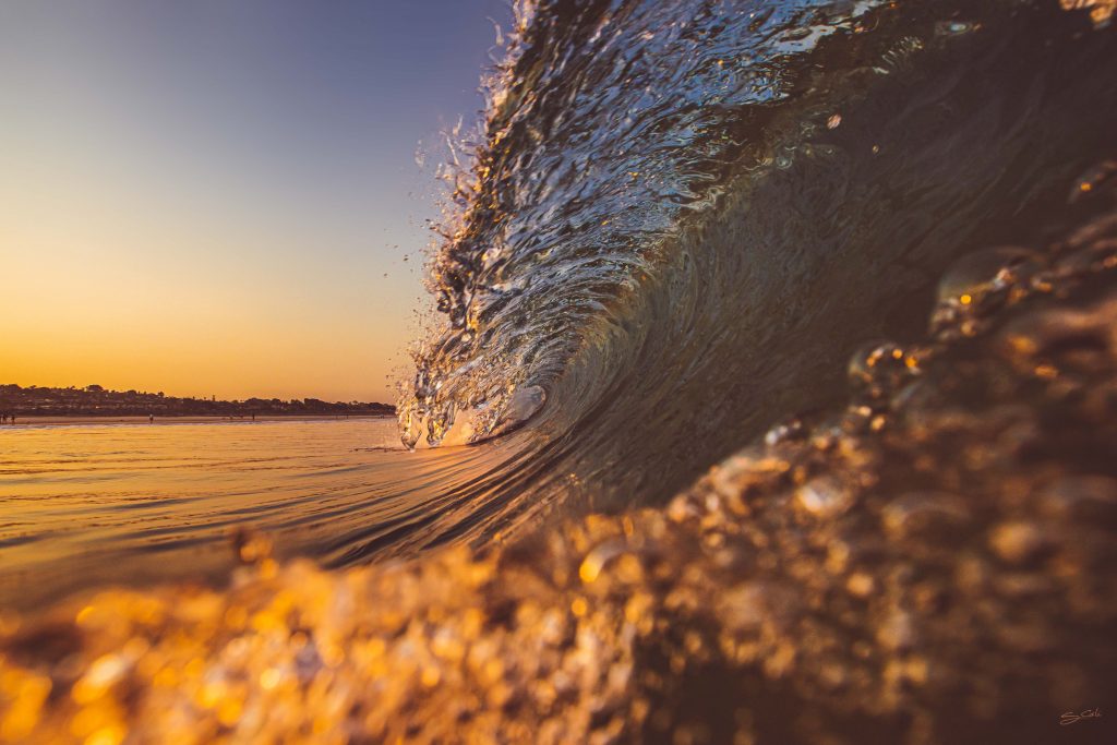 Surfing_Waves_Georges-09948-Edit